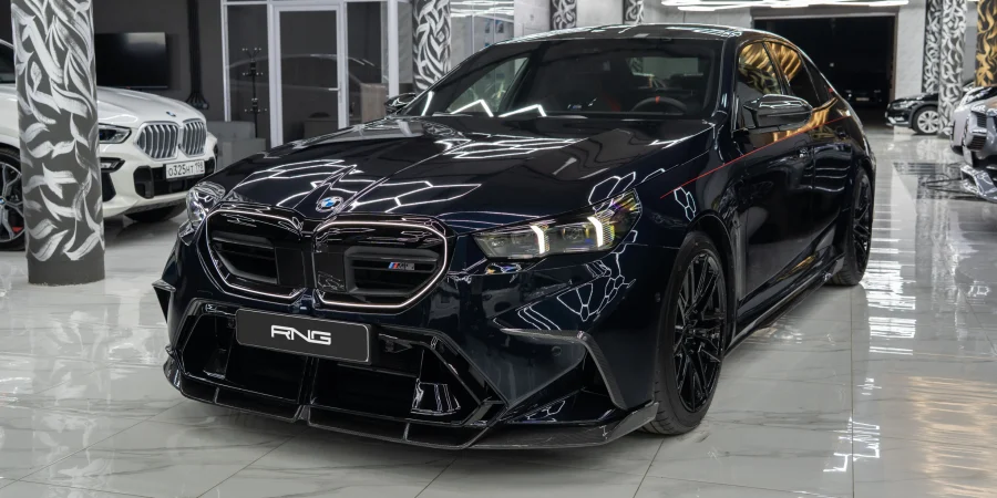 Карбоновый обвес для BMW M5 G90 в Санкт-Петербурге