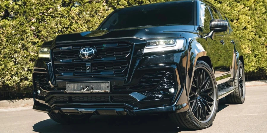 Обвес с расширением кузова Toyota Land Cruiser 300