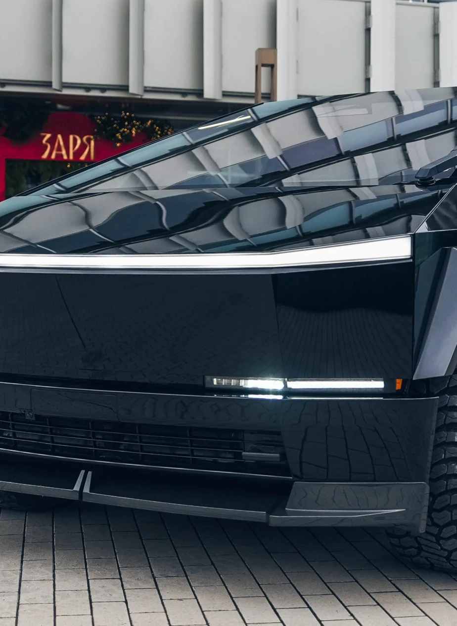 Tesla Cybertruck от Renegade Design: когда «пикап из будущего» наконец выглядит законченно