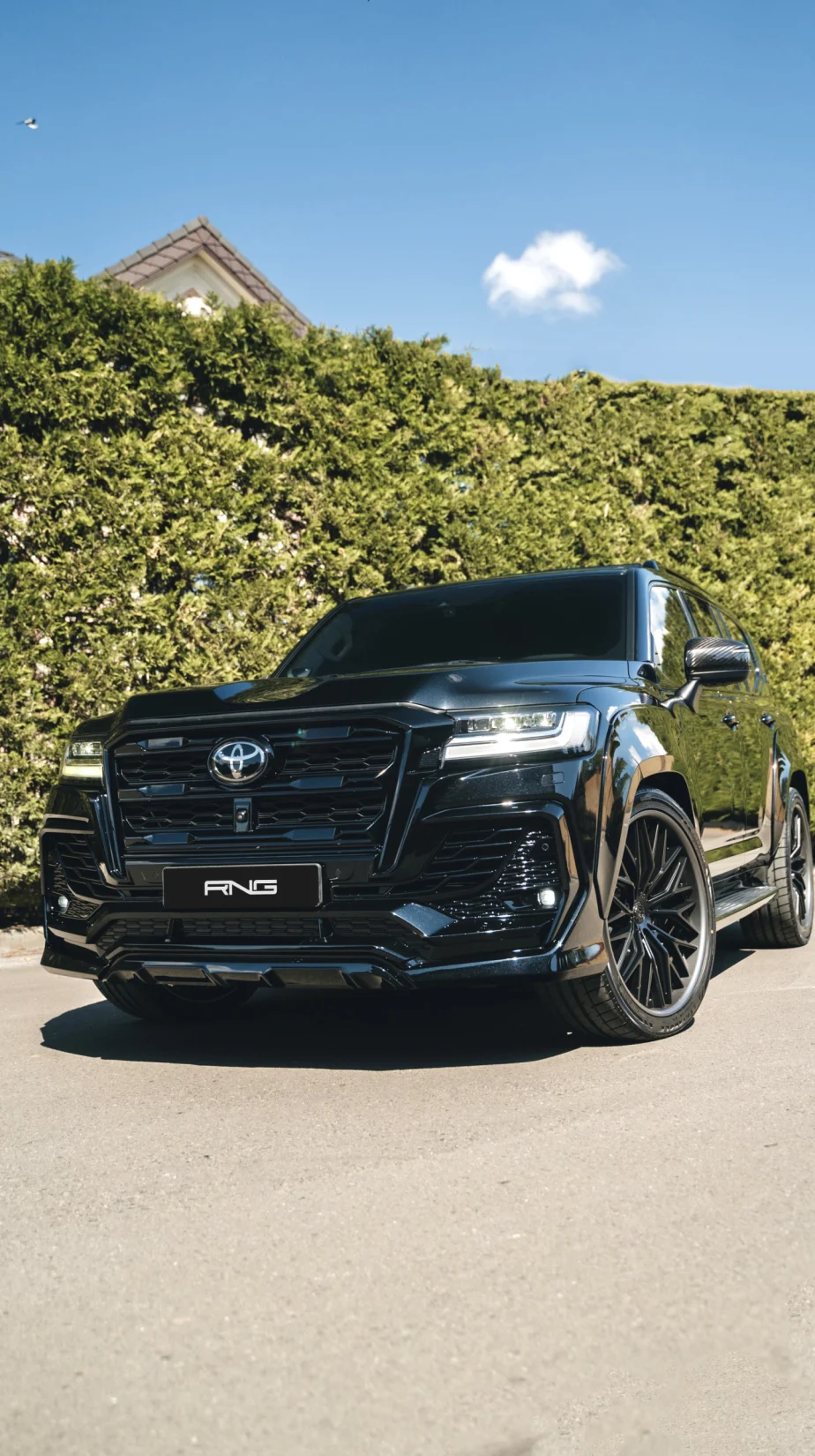 Передний бампер для Toyota Land Cruiser 300
