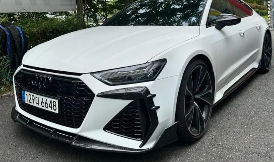 Карбоновая губа переднего бампера для Audi RS7