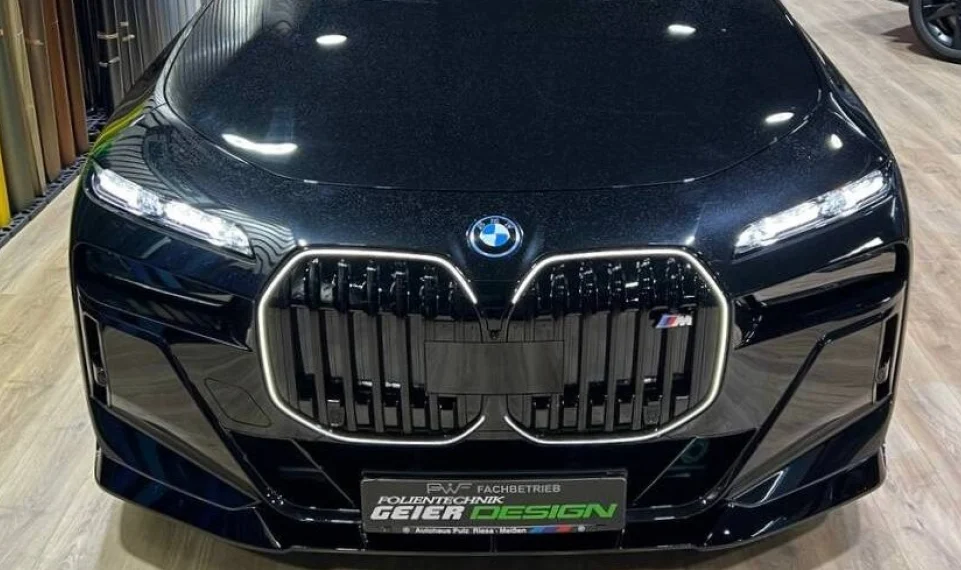 Губа переднего бампера для BMW 7 G70