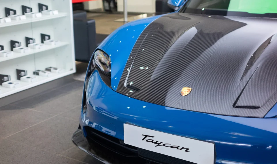 Карбоновая губа для Porsche Taycan