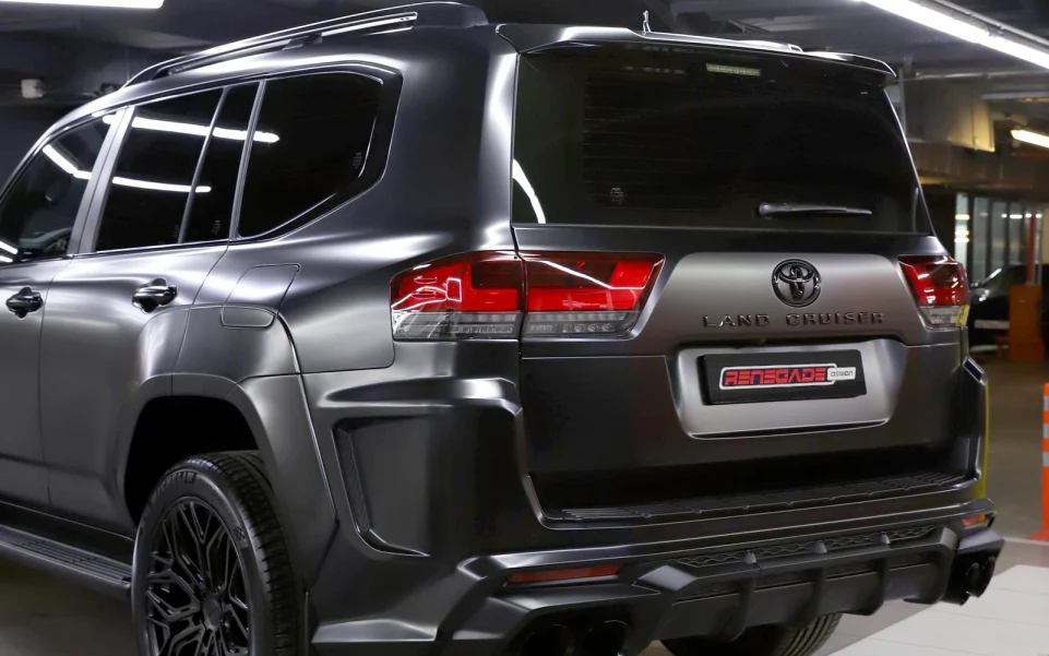 Задний бампер для Toyota Land Cruiser 300