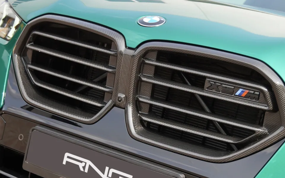 Карбоновая решетка радиатора для BMW X5M Competition LCI