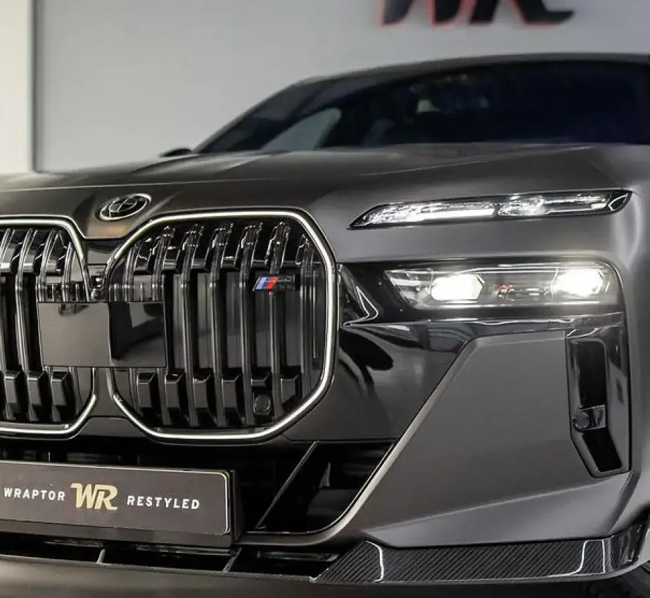 BMW m760e с карбоновым обвесом RNG Design в Нидерландах