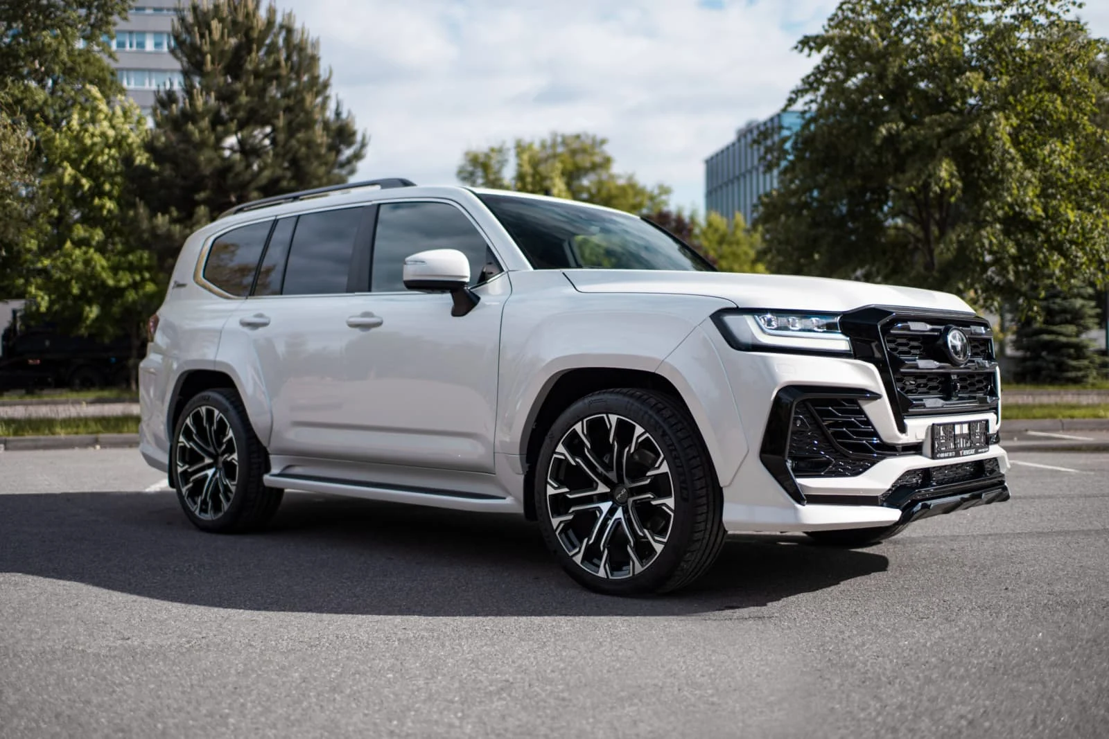 Кованые диски для Toyota Land Cruiser 300