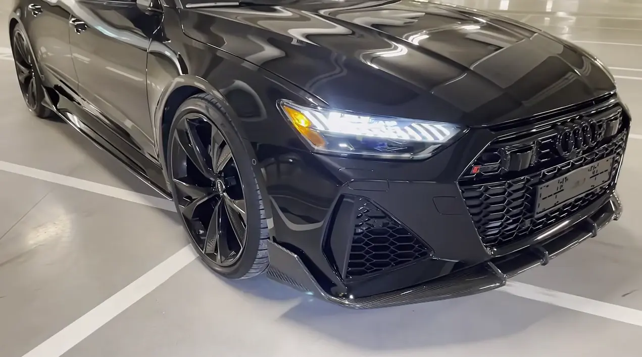 Карбоновая губа переднего бампера для Audi RS7