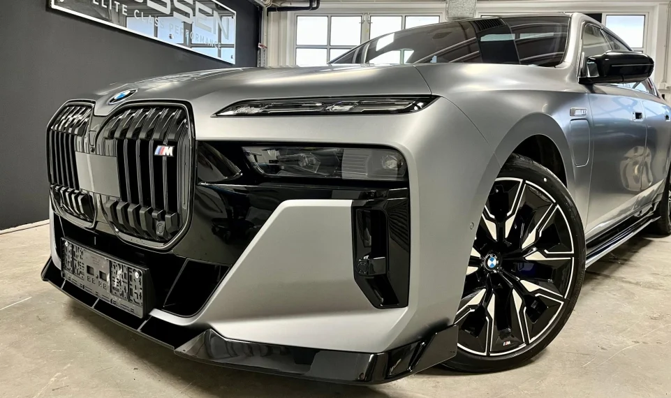 Губа переднего бампера для BMW 7 G70