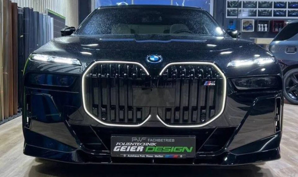 Губа переднего бампера для BMW 7 G70