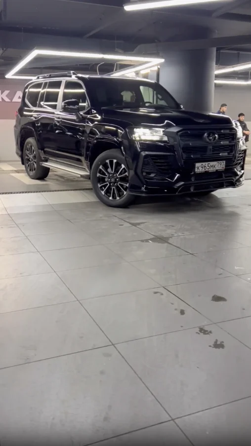 Задний бампер для Toyota Land Cruiser 300