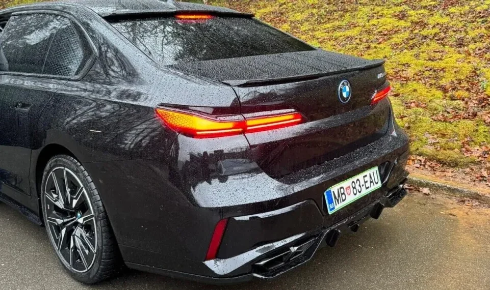 Верхний спойлер для BMW 7 G70