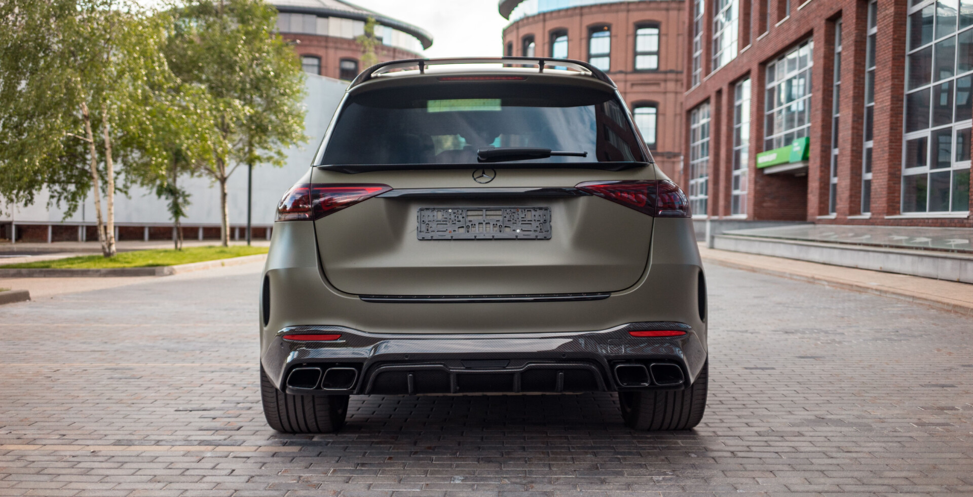 Каждая поездка становится событием.