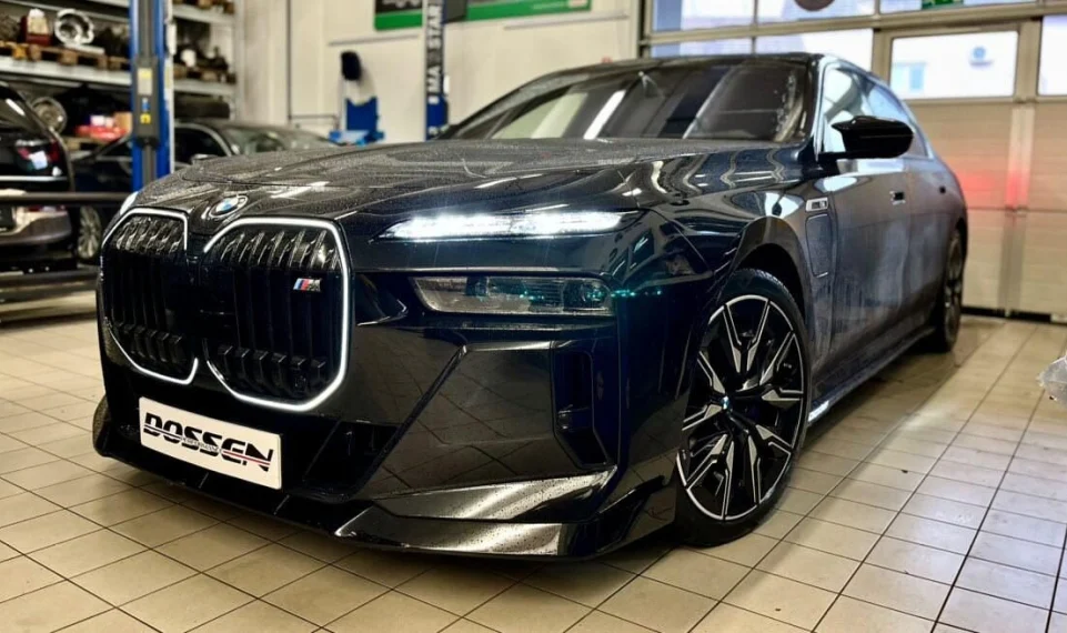 Губа переднего бампера для BMW 7 G70