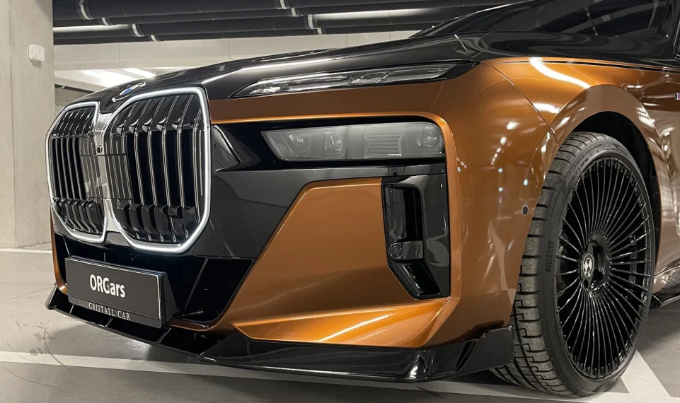 Губа переднего бампера для BMW 7 G70