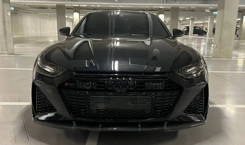 Карбоновая губа переднего бампера для Audi RS7
