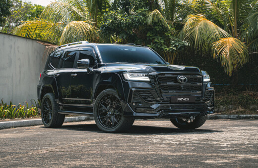 Toyota Land Cruiser 300 от Import Hookup