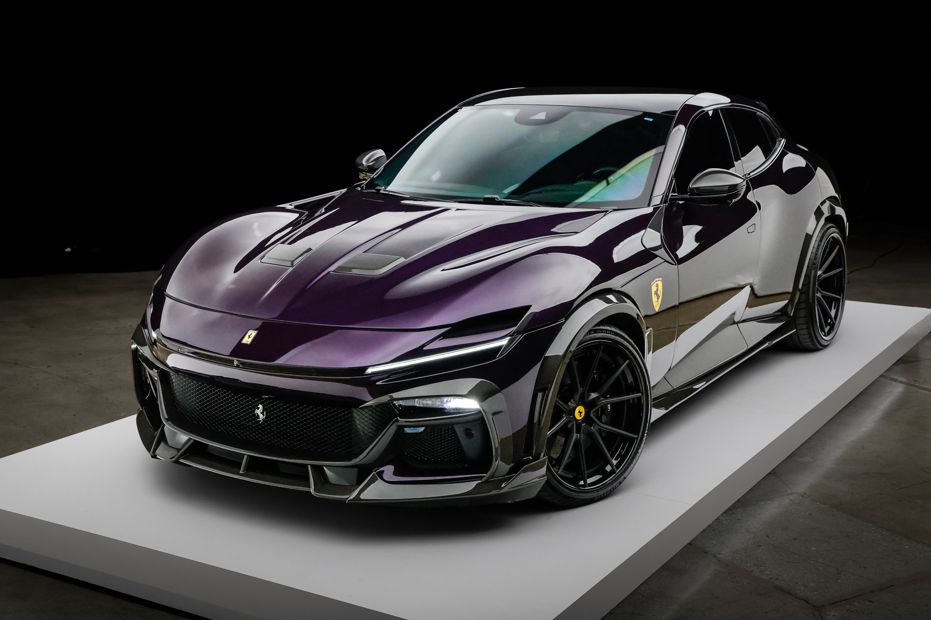 Ferrari Purosangue с обвесом Renegade Design и коваными дисками